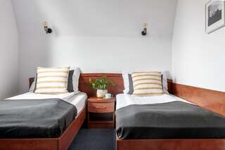 Отели типа «постель и завтрак» Oberża Pod Różą Новы-Тарг Двухместный номер с 1 кроватью или 2 отдельными кроватями-9