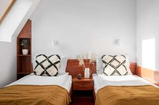 Отели типа «постель и завтрак» Oberża Pod Różą Новы-Тарг Двухместный номер с 1 кроватью или 2 отдельными кроватями-35